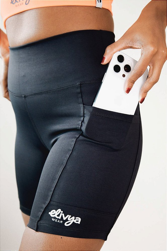Shorts viscose - bolsos funcionais nas laterais