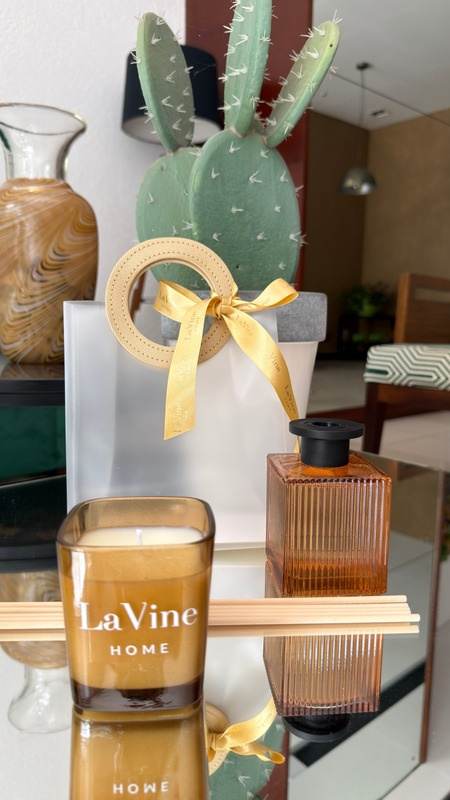 Kit Presente Sensações Aconchego — Difusor 250ml + Vela 110g — Cascas e Folhas — La Vine Home