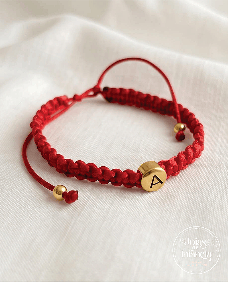 Pulseira Macramê 1mm com Letra Ouro 18k