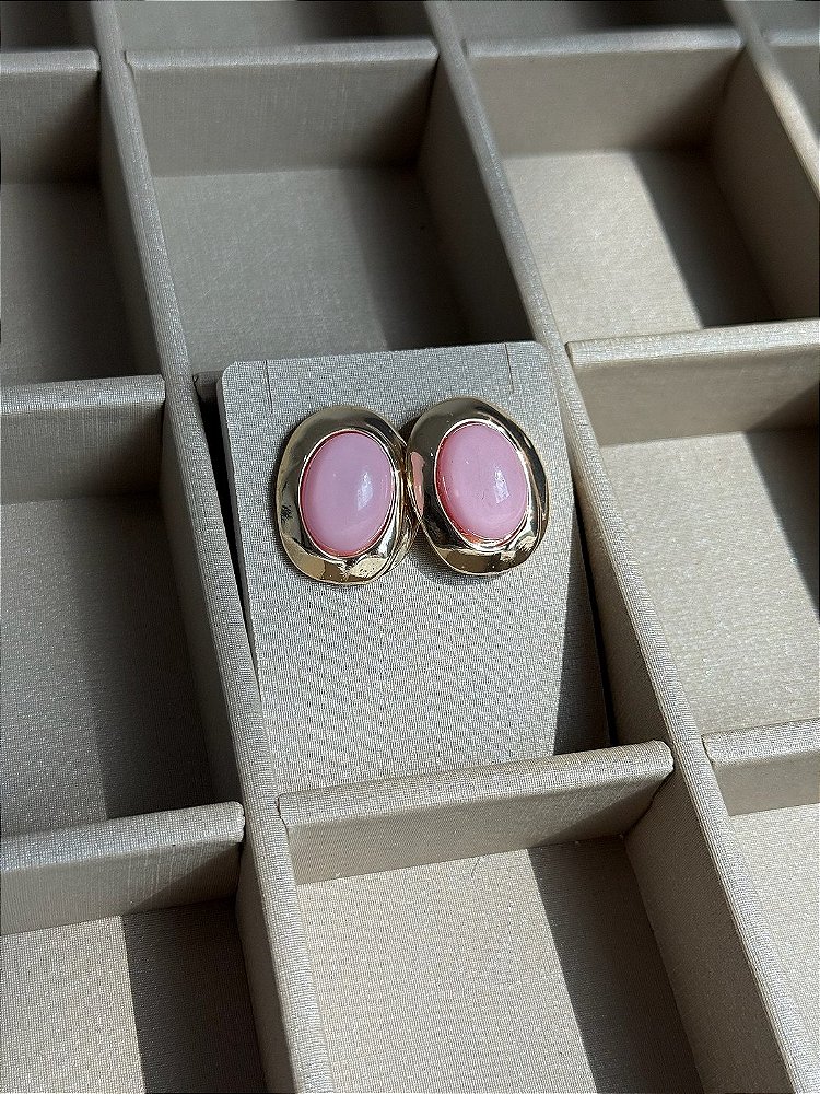 Brinco Botão Oval Banho de Ouro - Rosa
