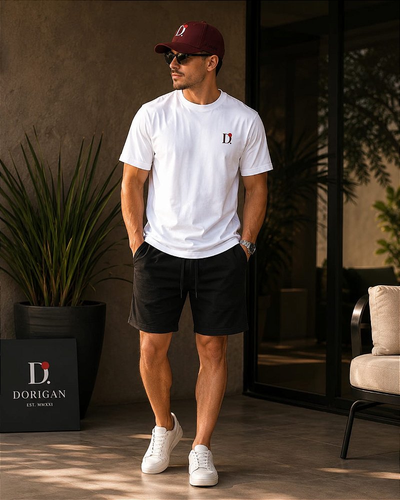 Conjunto Casual Premium D.ORIGAN® – Camiseta Branca + Shorts Preto + Boné Bordô