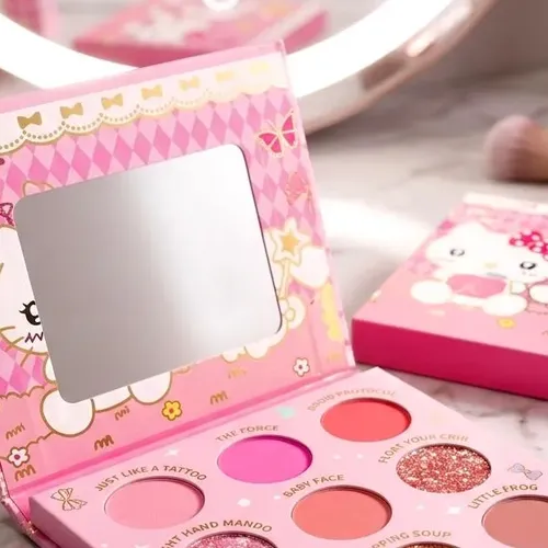 Paleta de Sombras Hello Kitty e Amigos (9 Cores) – Alta Pigmentação e Espelho Integrado