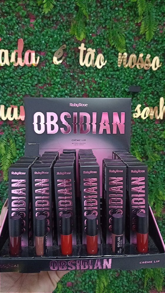 Batom líquido cremoso Ruby Rose Obsidian