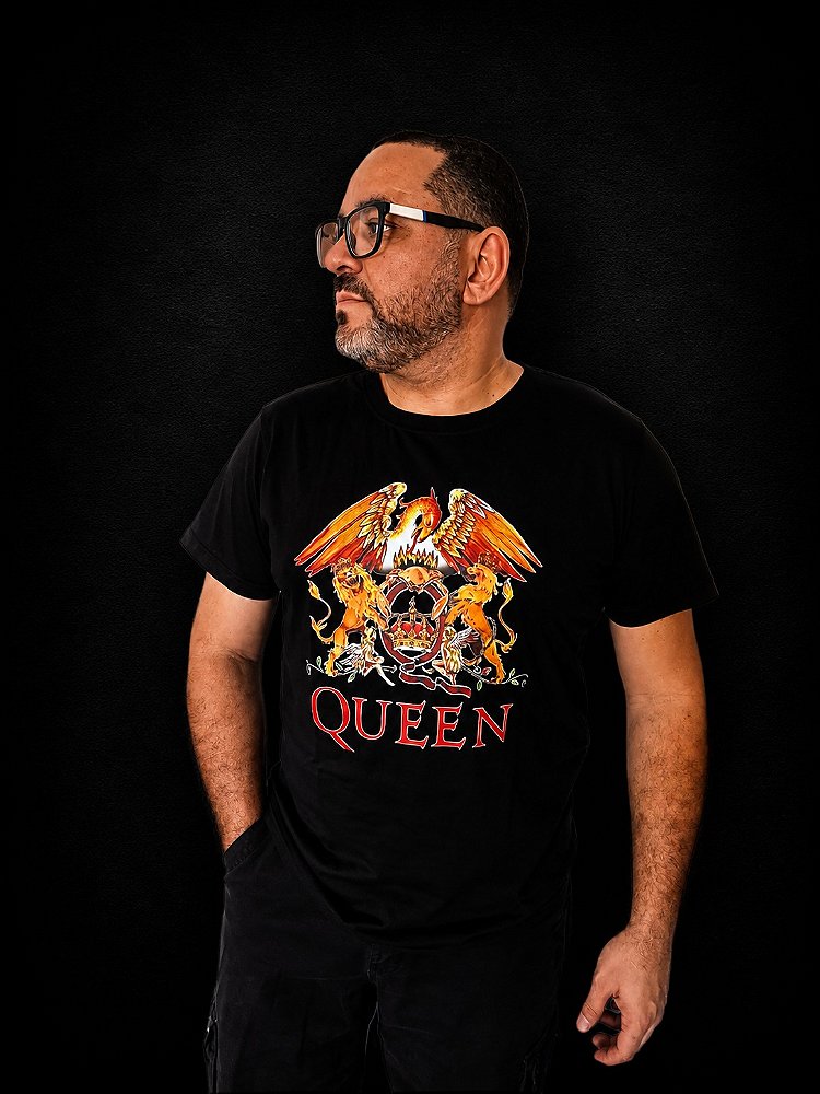 Camiseta Queen - Classic Crest