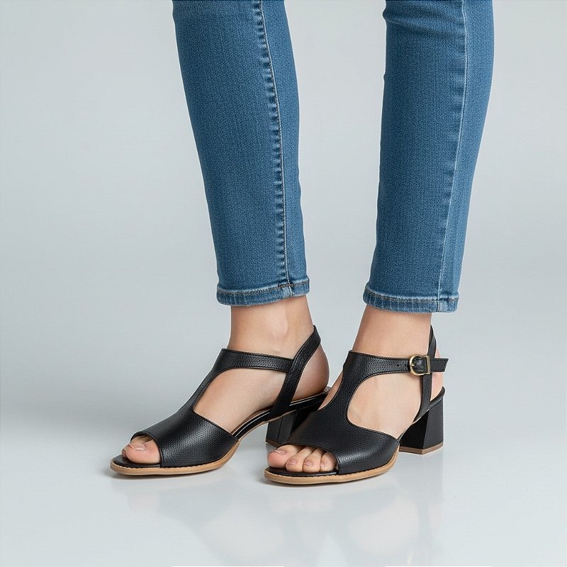 Sandália Feminina Couro Fly Preto Salto Bloco 5cm Confortável Antiderrapante Casual Elegante