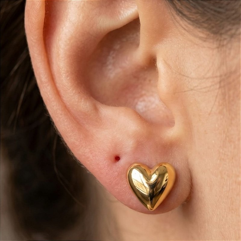 Brinco Coração Liso Folheado Ouro 18k