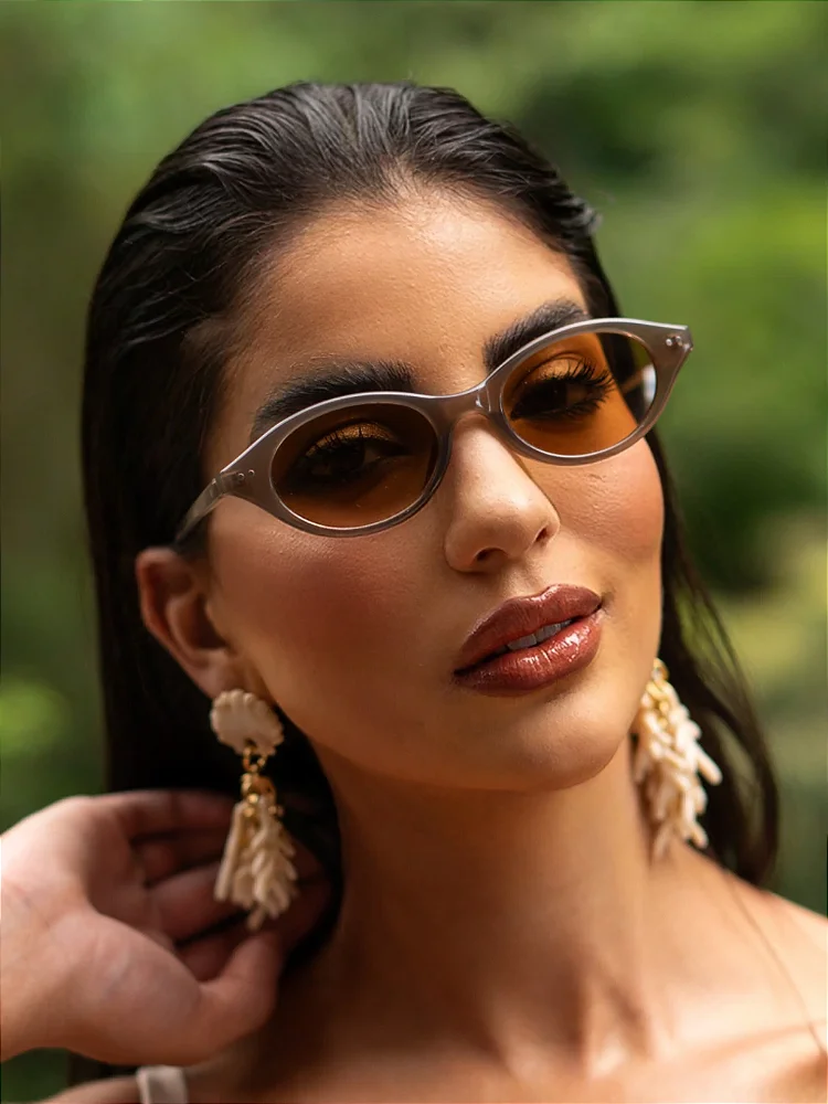 Óculos de sol premiun Marbela oval marron nude translucido - acetato