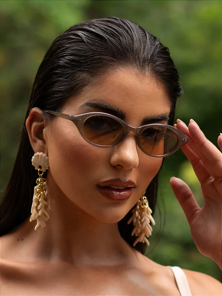 Óculos de sol premiun Marbela oval marron nude translucido - acetato