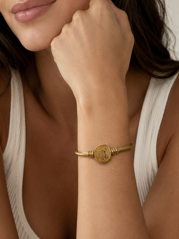 Bracelete São Bento em Aço Inox Dourado