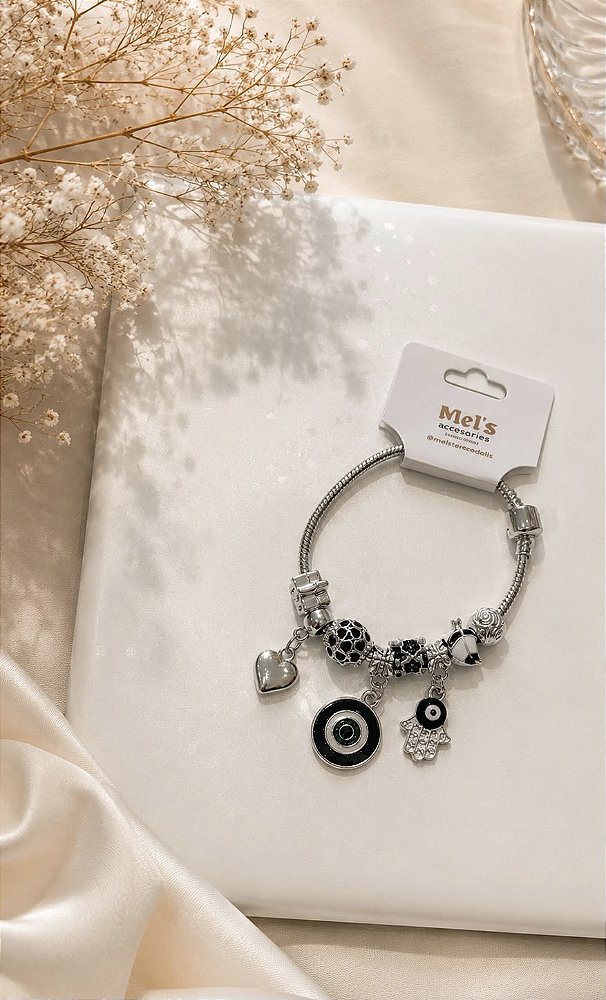 Pulseira Berloque com Pingentes Feminina