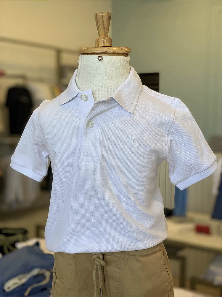 Conjunto Polo Branca e Short Sarja Cáqui Dudes