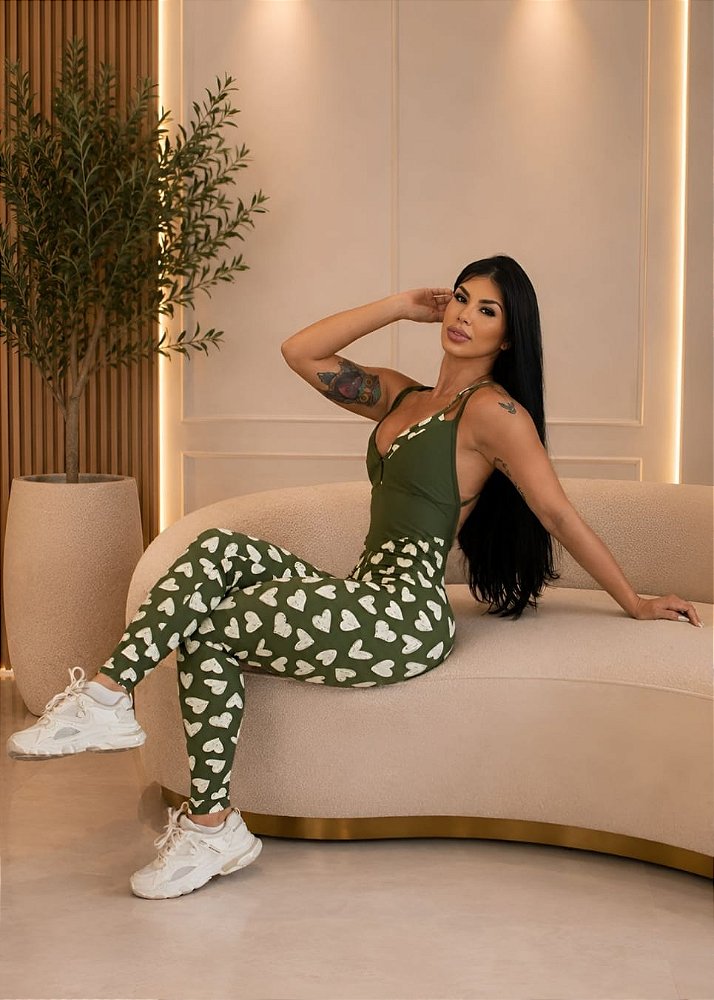 MACACÃO AMORE - VERDE OLIVA