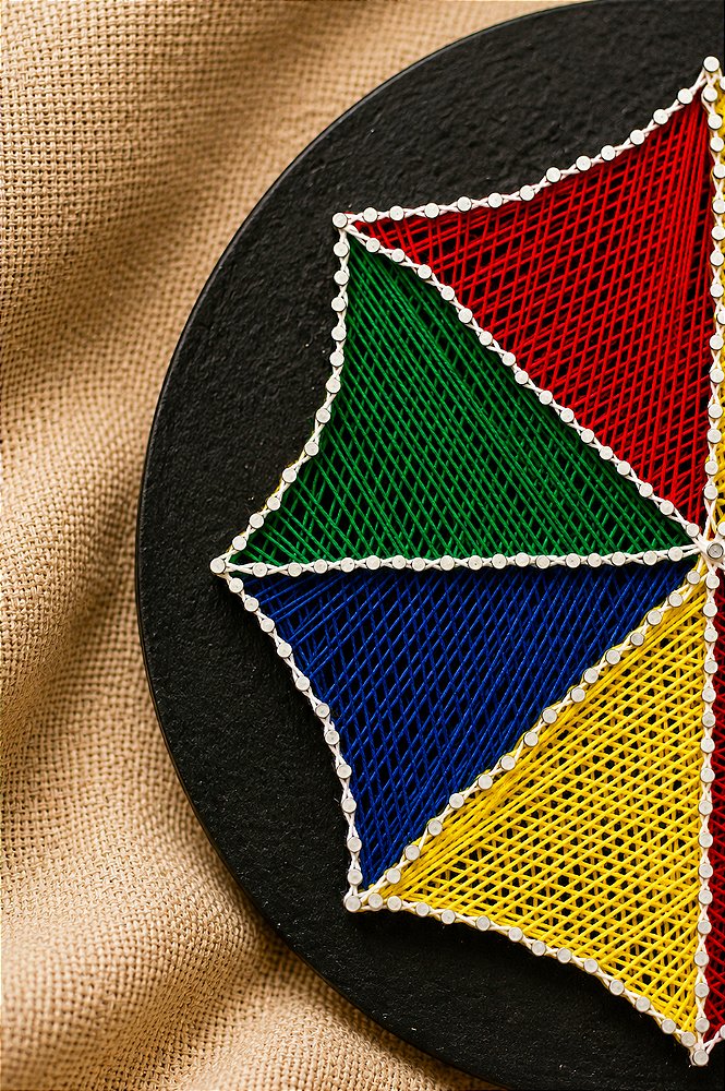 Quadro Sombrinha de Frevo em String Art
