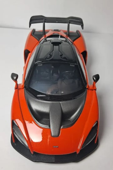 Miniatura Mclaren Senna Laranja 18 cm