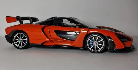 Miniatura Mclaren Senna Laranja 18 cm