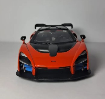 Miniatura Mclaren Senna Laranja 18 cm