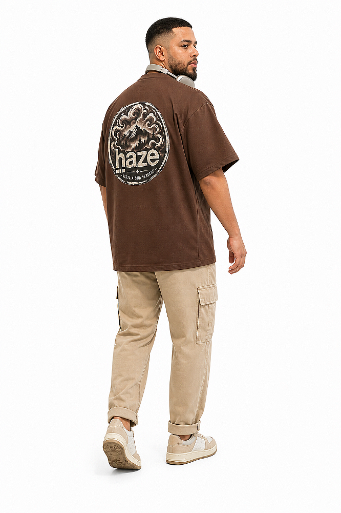 Camiseta Oversized Masculina Marrom Estampada Haze