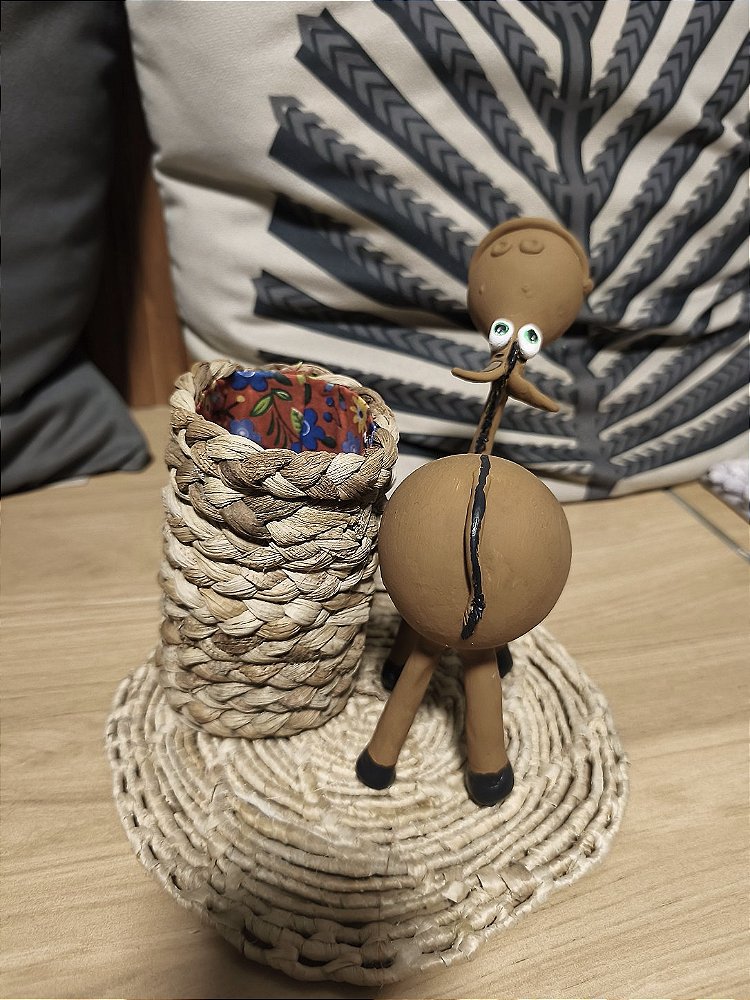 BURRINHO SUPORTE DE LAPIS FEITO EM CABACA