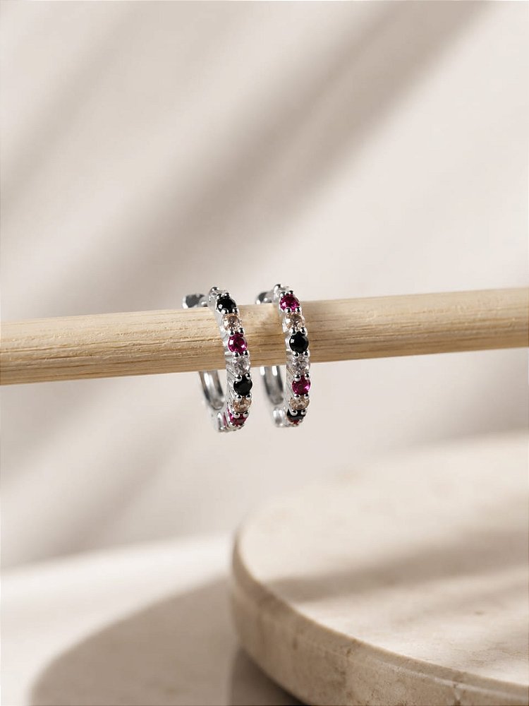 Brinco Argola Click Colorida com Cristais Multicoloridos Banhado a Prata | Mavi Semijoias