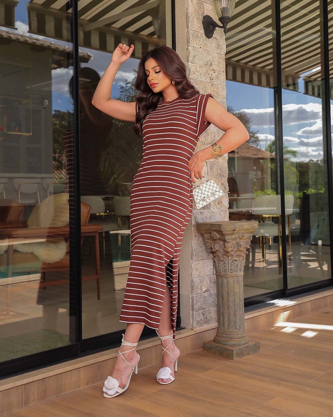 Vestido Midi Muscle Risca De Giz Marrom