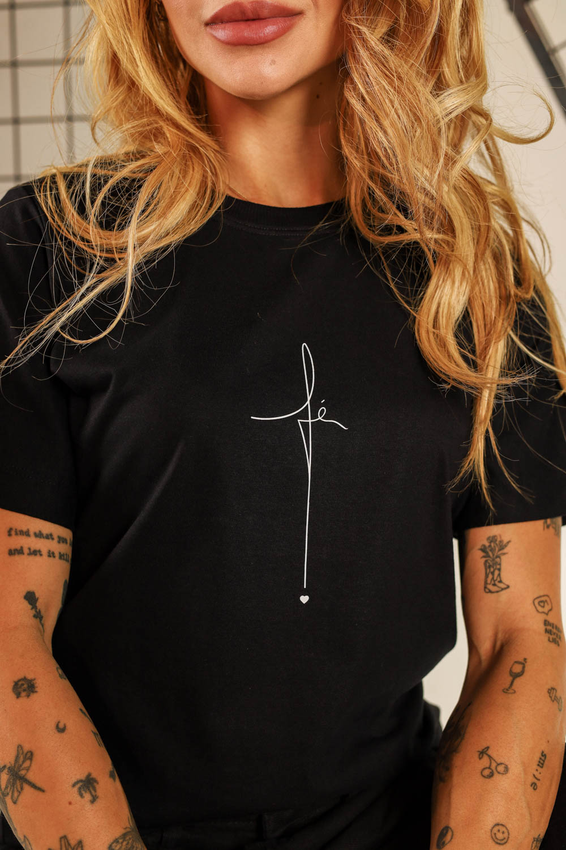 Tshirt Fé Coraçãozinho