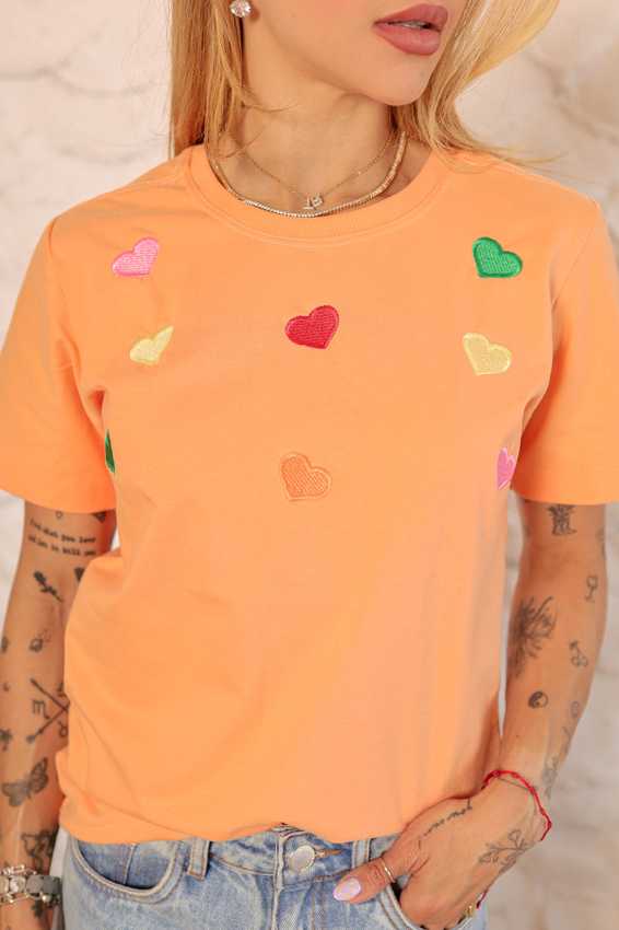 Tshirt Bordada Corações Contornos Coloridos