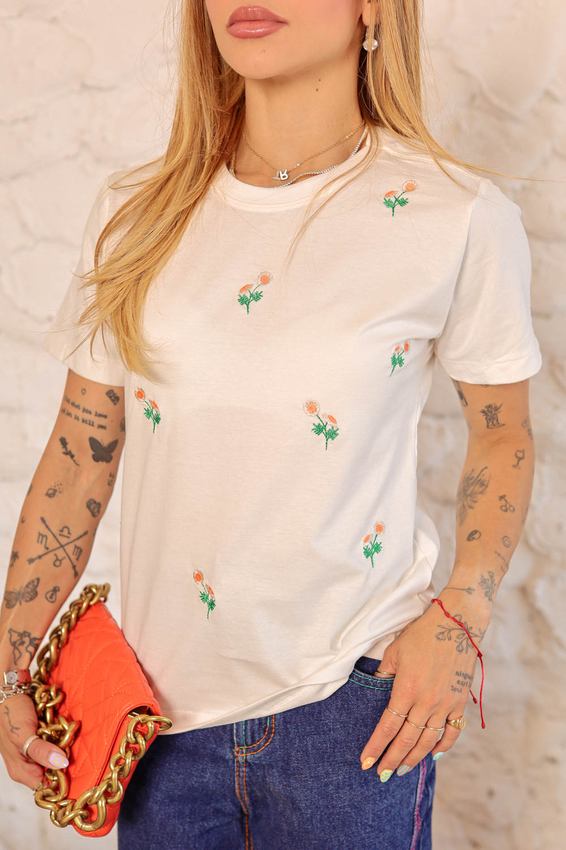Tshirt Bordada Flores Margaridas Total