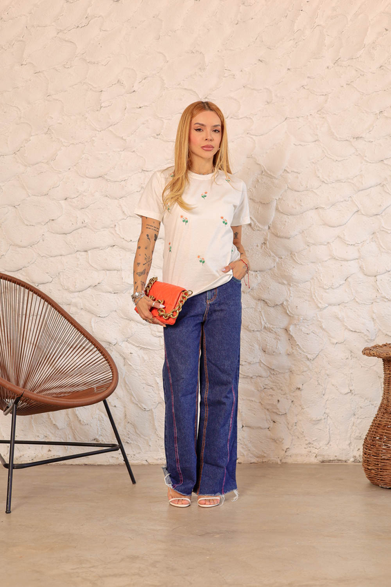 Tshirt Bordada Flores Margaridas Total