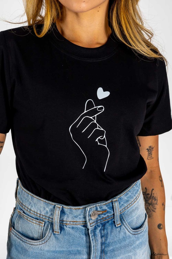 Tshirt Dorama Mão Coração