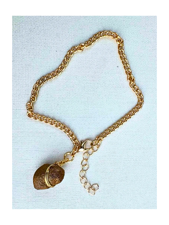 Boneca de Sílex Bicuda | Pulseira Ouro 18k