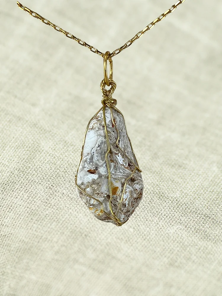 Jaspe Coquina Cristal Natural Polido Alambrismo Colar Dourado Aromaterapia