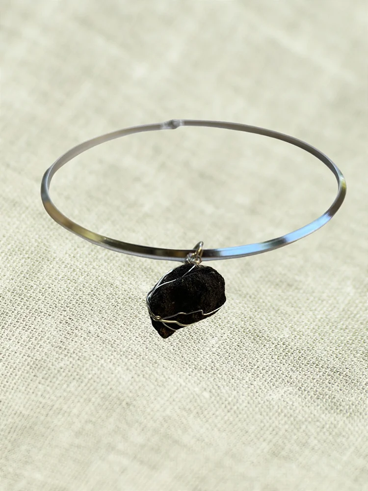 Betume Arenoso Único Aroma Petróleo Natural Pingente Alambrismo Colar Chocker Aço Inoxidável Aromaterapia