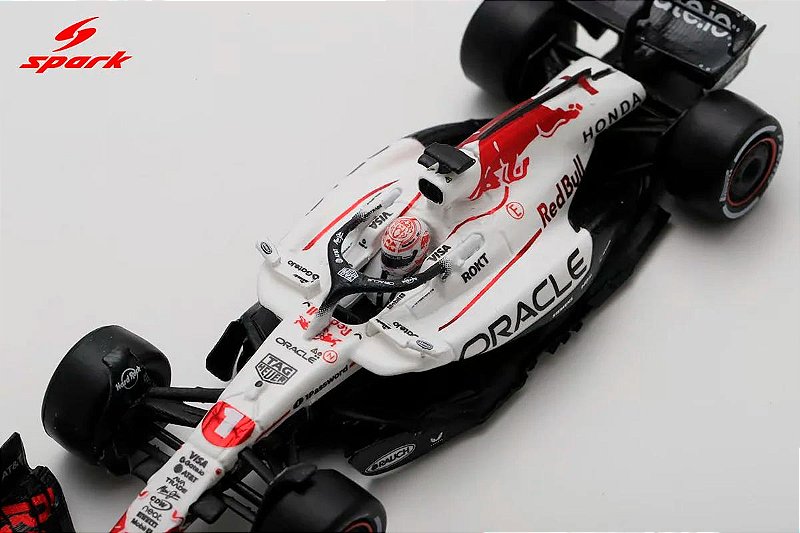 Fórmula 1 Oracle Red Bull Racing RB21 Max Verstappen Winner GP Japão 2025 1:64 Spark