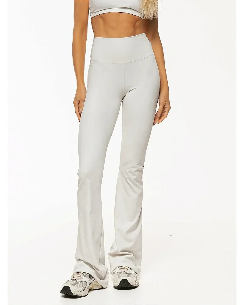 CALÇA FLARE SCULP - BRANCO TAPIOCA