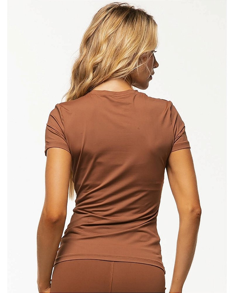 BLUSA MANGA CURTA POLIAMIDA - MARROM CHOCOLATE