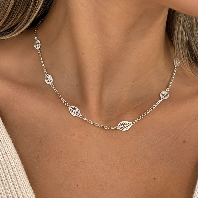 Colar Folhas Elegance em Semi Joia Prata