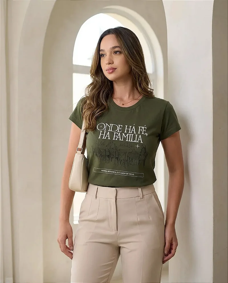 Camiseta Tshirt Feminina e Masculina "Onde há fé, há família"