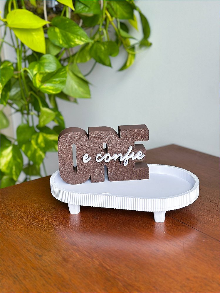 Ore e Confie Plaquinha Decorativa — Coleção Blessed