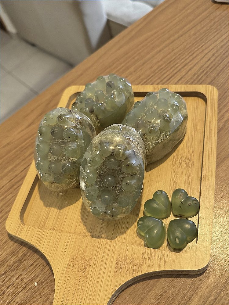 Sabonete massageador com bucha vegetal de alecrim e erva doce