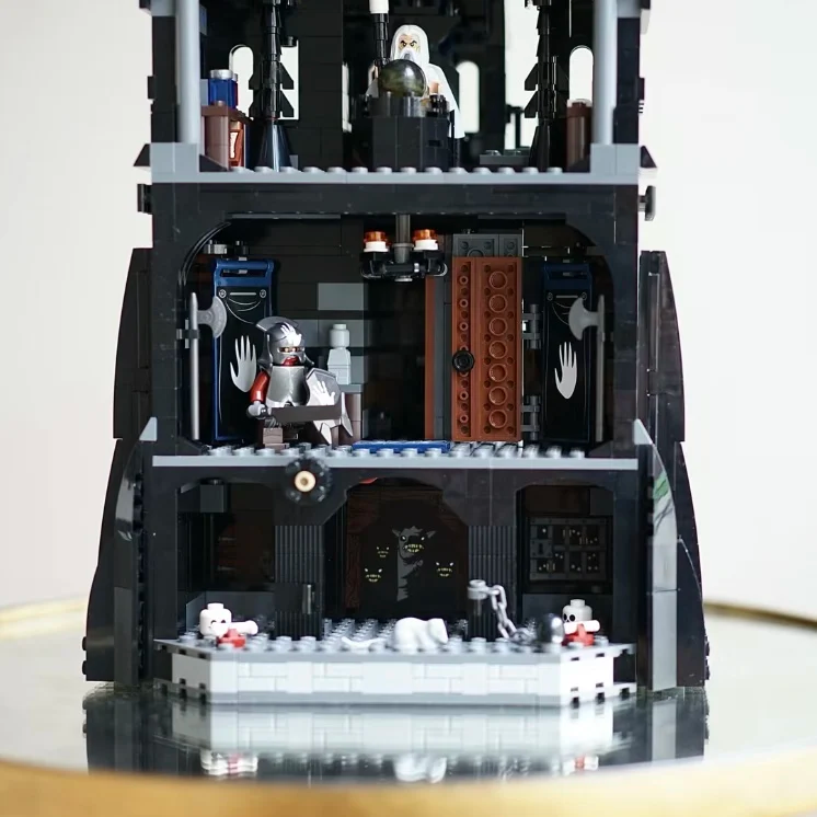 A Torre de Orthanc 73cm - The Lord Of The Rings