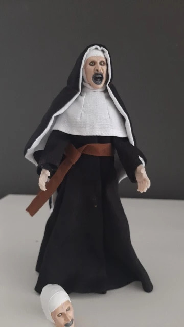 Action Figure A Freira Invocação do Mal - Neca Toys