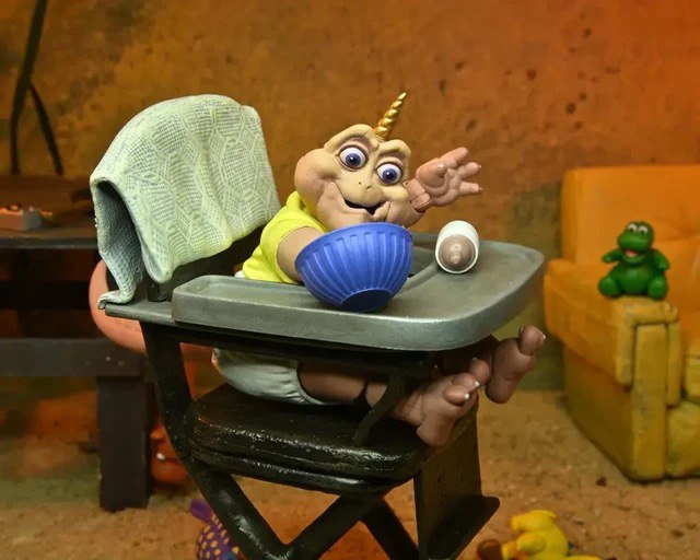 Action Figure Baby Sinclair Família Dinossauro - Original NECA