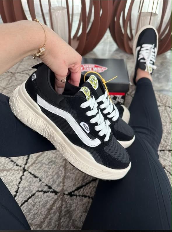Tênis Vans Vr3 Neo Preto/Branco Premium