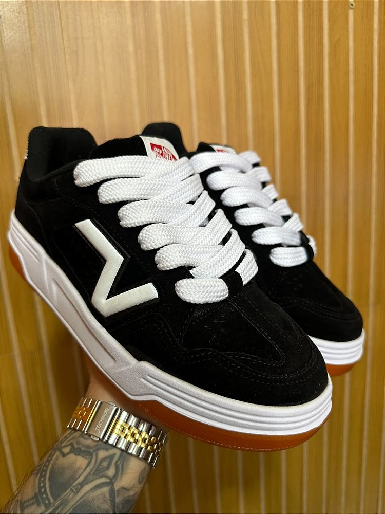 Tênis Vans Upland Preto/Branco Nacional