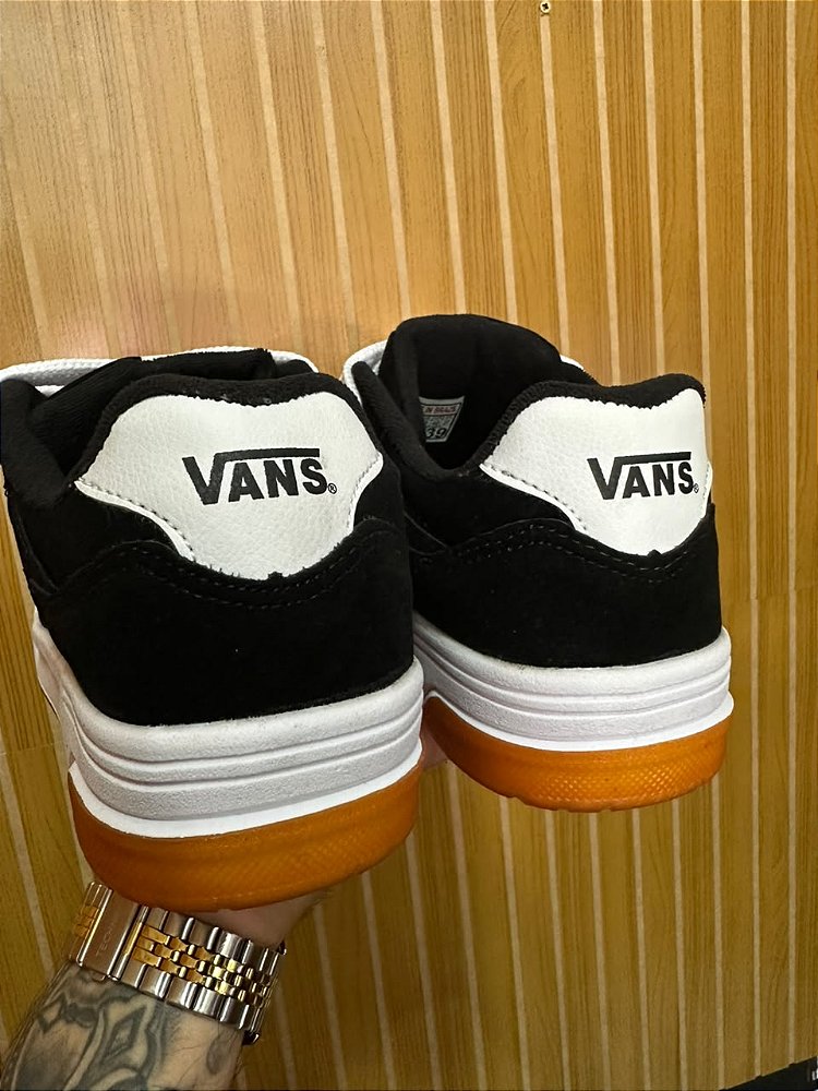 Tênis Vans Upland Preto/Branco Nacional