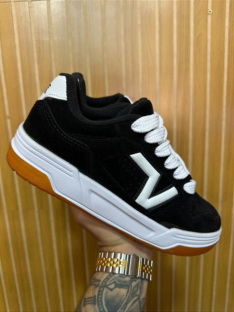 Tênis Vans Upland Preto/Branco Nacional