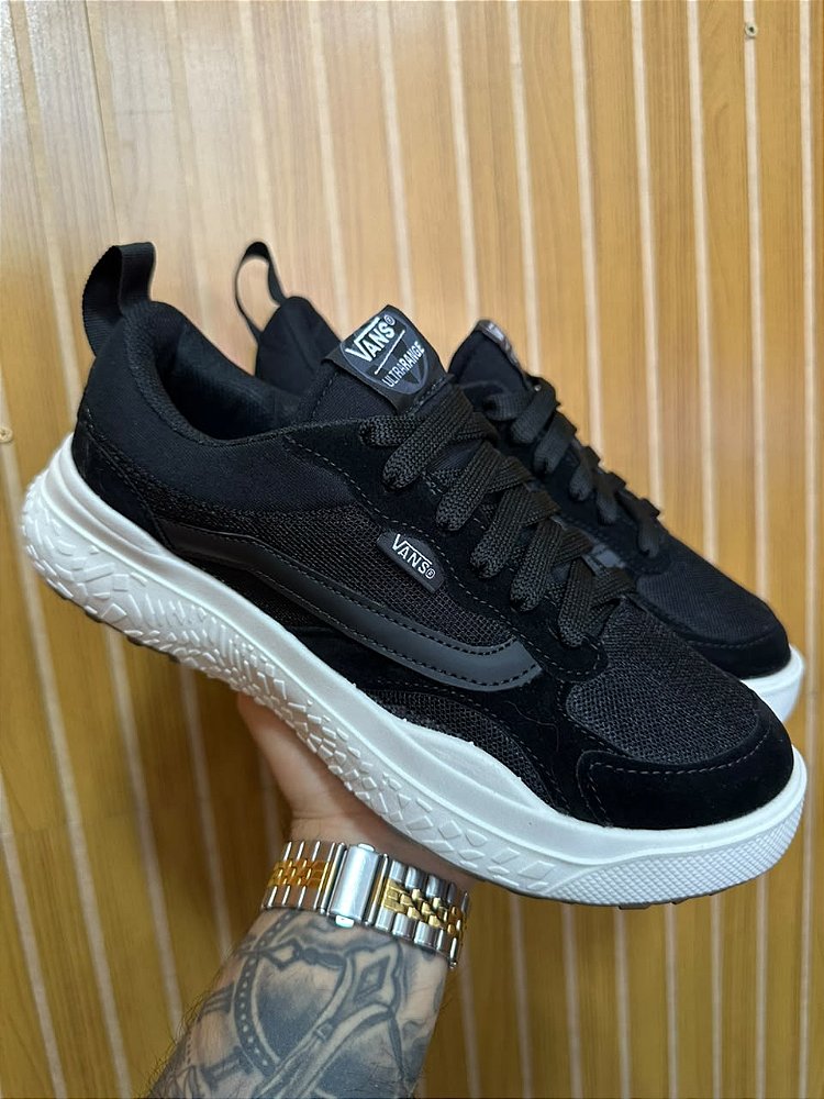 Tênis Vans VR3 Neo Preto/Branco Nacional