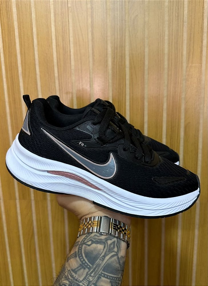 Tênis Nike Fit Preto/Branco/Rosa Nacional