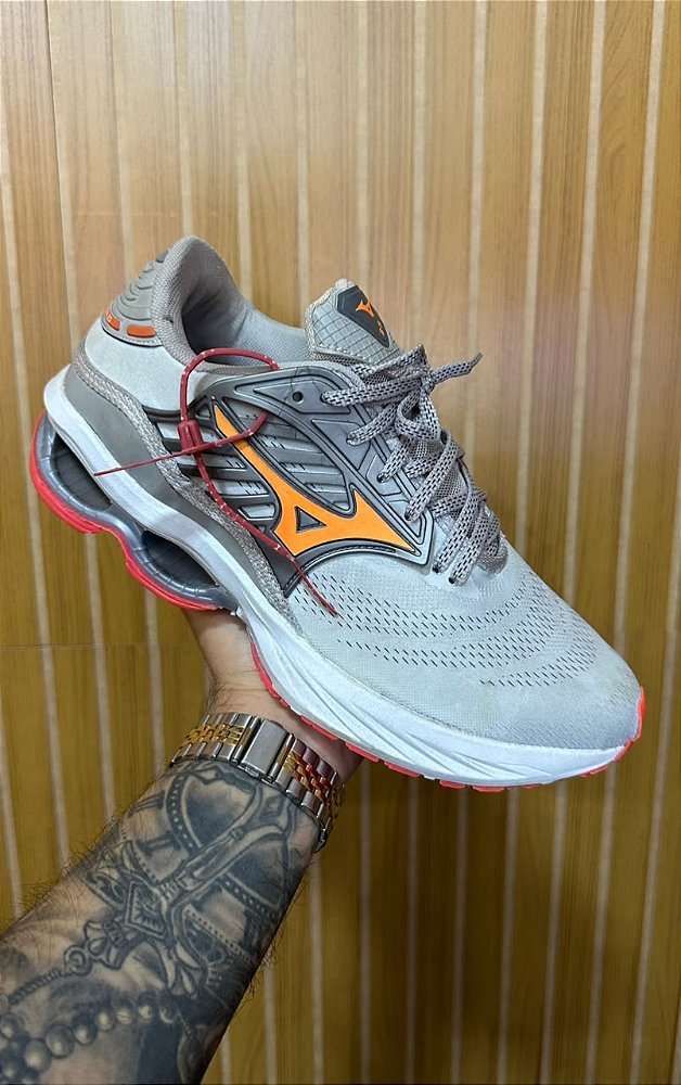 Tênis Mizuno Wave Laranja/Cinza OBS: Último Par, Mostruário .