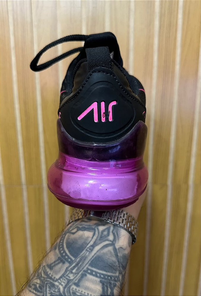 Tênis Nike Air 270 Preto/Rosa OBS: Último Par Tênis Mostruário.